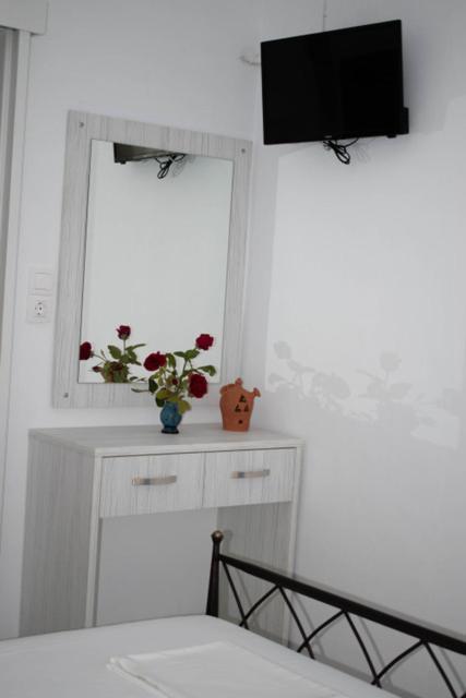 Kouki Maria Rooms Аполония Екстериор снимка