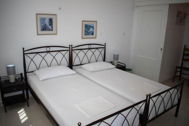 Kouki Maria Rooms Аполония Екстериор снимка