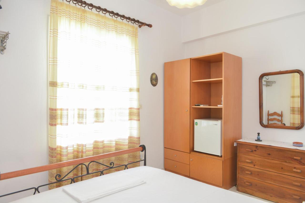 Kouki Maria Rooms Аполония Екстериор снимка